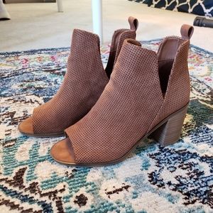 Charlee Microsuede Laser Cut Bootie Cognac - 7.5